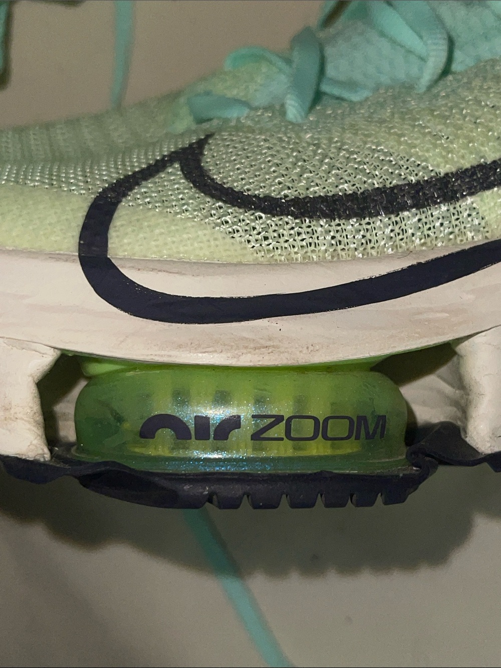 Nike Air Zoom Tempo NEXT% Flyknit sneakers in the Barely Volt/Mint Foam colorway - Picture 7 of 9